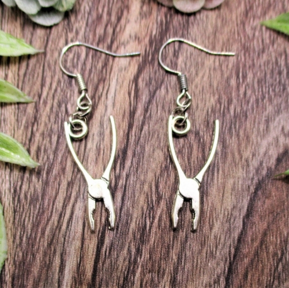 plier earrings - Picture 4 of 4